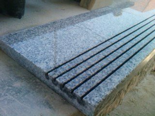 treapta granit gri orientalsanturi antiderapante